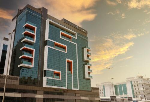 AL KHOORY SKY GARDEN *4