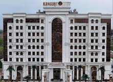 Kangurt Grand Hotel *5