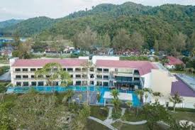 CAMER RESORT*4