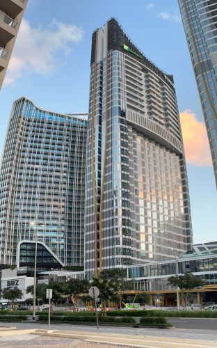 Holiday Inn Dubai Business Bay *4